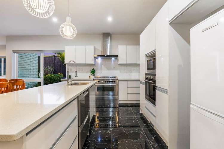 60 Butler Stoney Crescent Silverdale_13