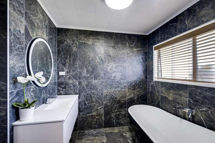 43 North Shore Road Whirinaki_5