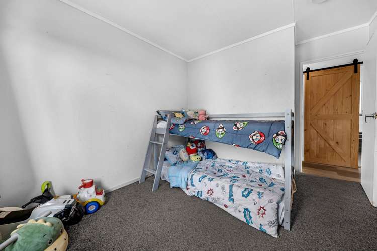 57 Chislehurst Street Henderson_13
