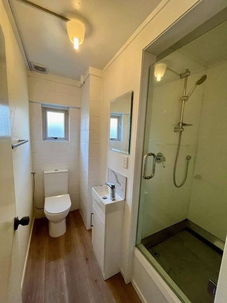 2/105 Landscape Road Mount Eden_8