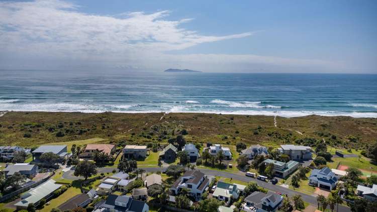 14a Wakanoi Place Waihi Beach_28