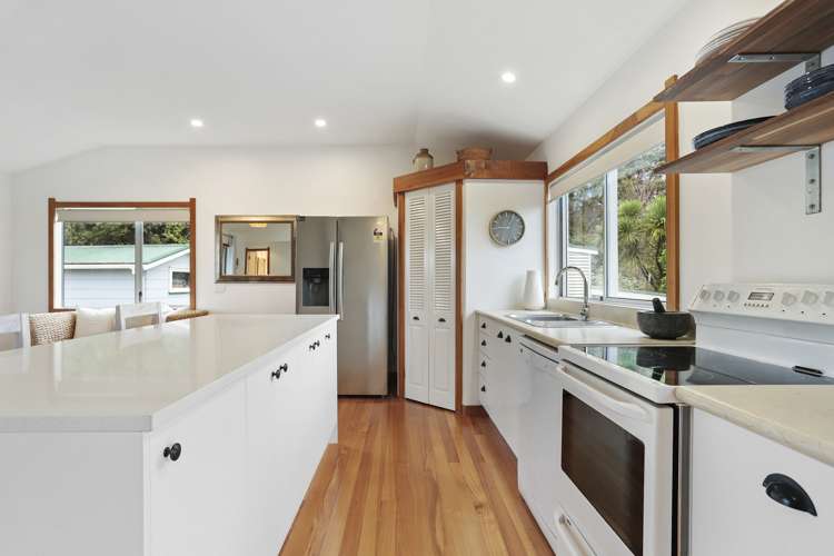 124 Mcentee Road Waitakere_7