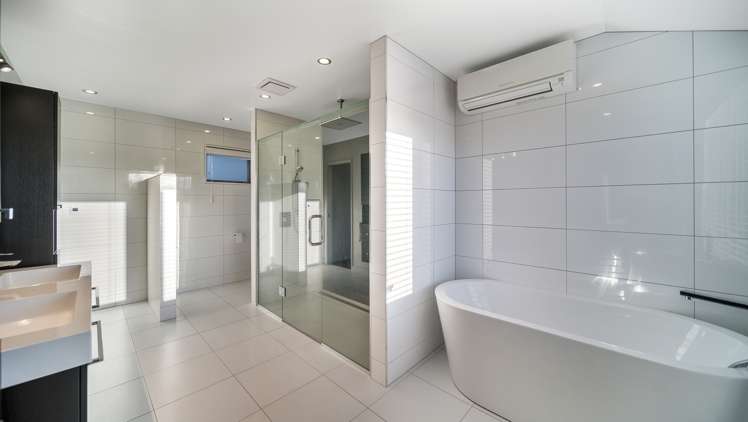 28b Springwater Avenue Northwood_24