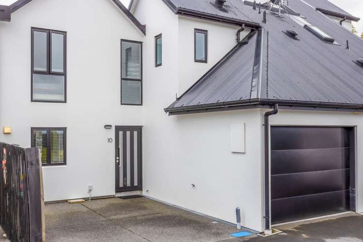 10/140 Office Road Merivale_12