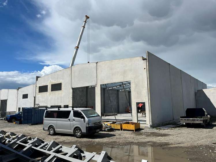 13/8 Lake Bryndwr Lane Burnside_1