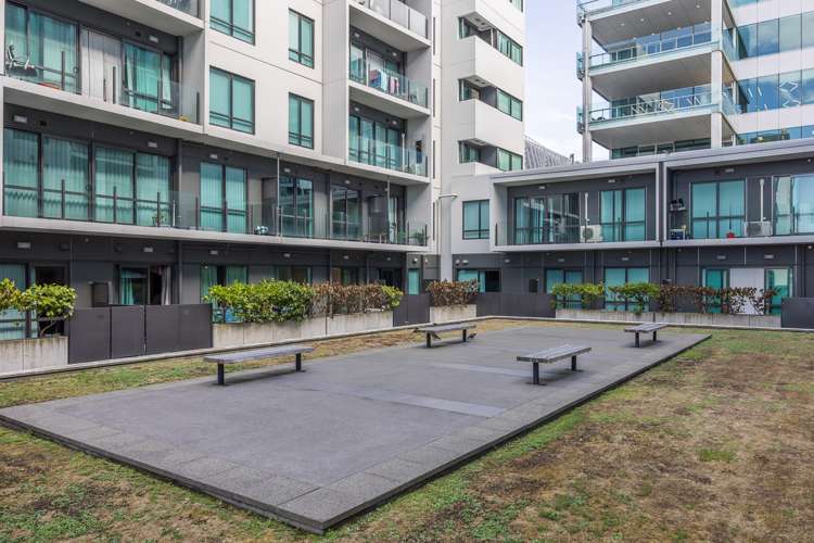 118/2 Dockside Lane Auckland Central_14