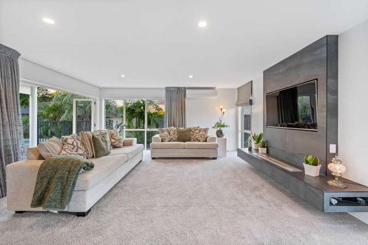 16 Windfall Grove Greenhithe_5