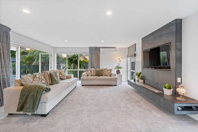 16 Windfall Grove Greenhithe_2