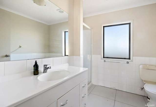 175/172 McLeod Road Te Atatu South_4