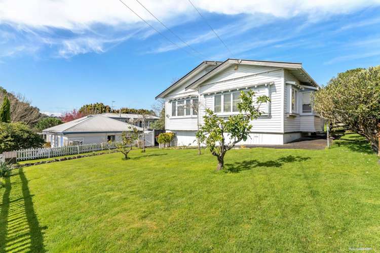 10 Louvain Avenue Mount Roskill_5