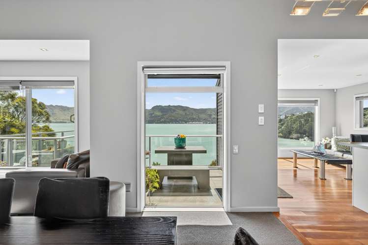 303 Marine Drive Charteris Bay_8