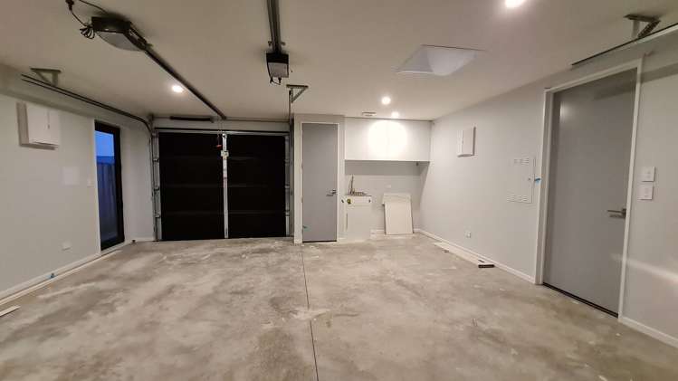14 Orwell Way Elgin_19
