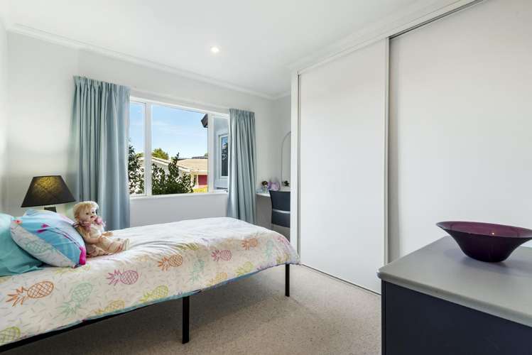 495 & 495A East Coast Road Murrays Bay_23