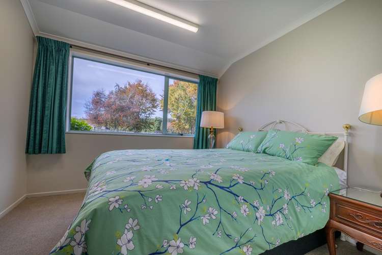 204 Racecourse Road Cambridge_14