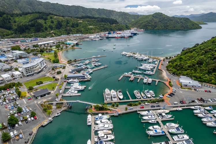 39 Waikawa Road Picton_17