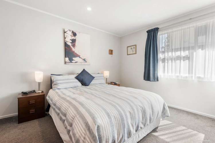 21 Allington Road Massey_14