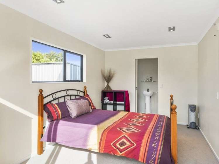 35 Denise Crescent Hornby_12