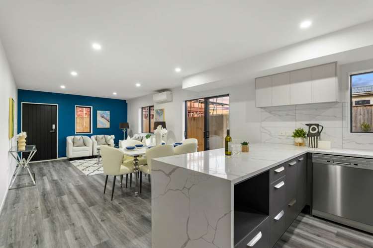 17B Martin Place Kelston_24