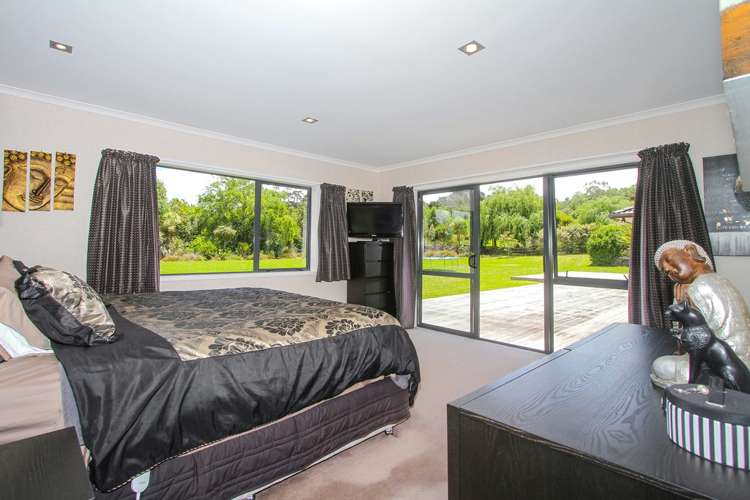 39 Whangaparaoa Road Red Beach_15