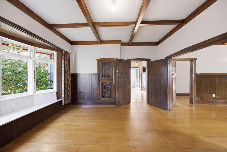 180 Surrey Crescent_5