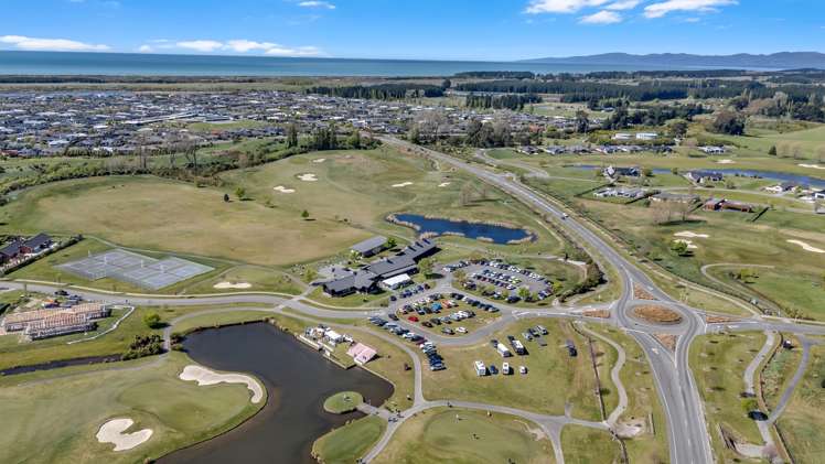 1 and 8 Mapleham Drive and 138,148 and 158 Pegasus Boulevard Pegasus_4