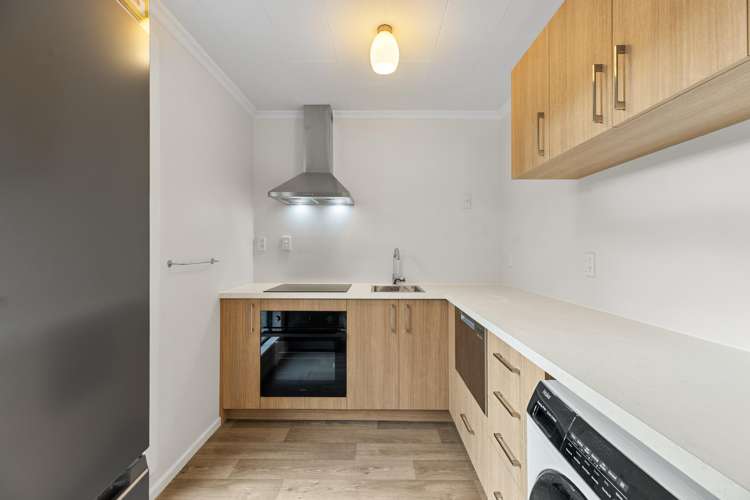 2/56 Sunderland Street_5