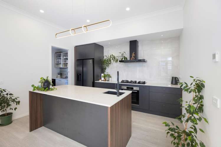 8 Hattersley Grove Churton Park_6