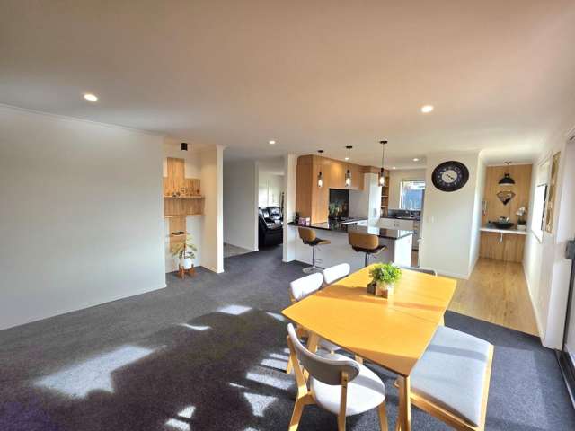 35 Keene Drive 10825_1