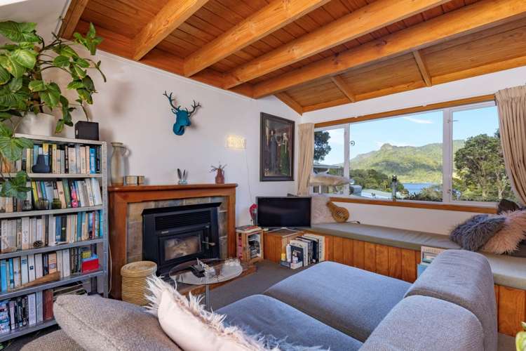 1097 Huia Road Huia_15