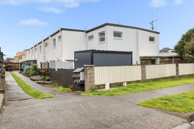 7/20 Miro Street 11229_1