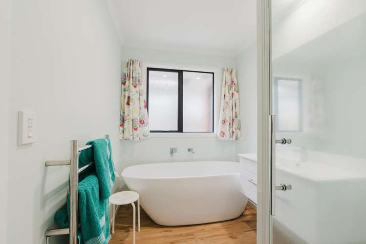 14 Te Tiireke Drive Glenview_14