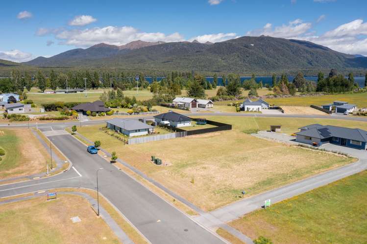 9 Breaksea Street Te Anau_5