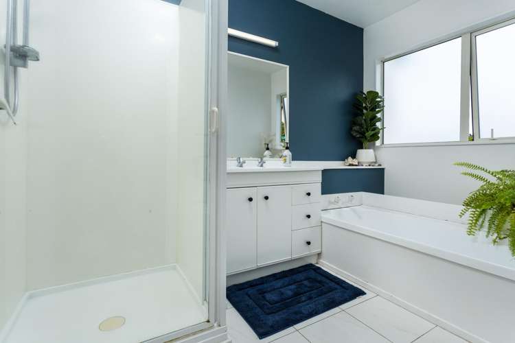 8 Caversham Drive Torbay_15