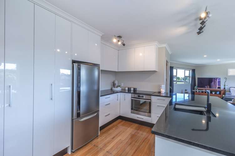 166 Bartholomew Road Levin_5