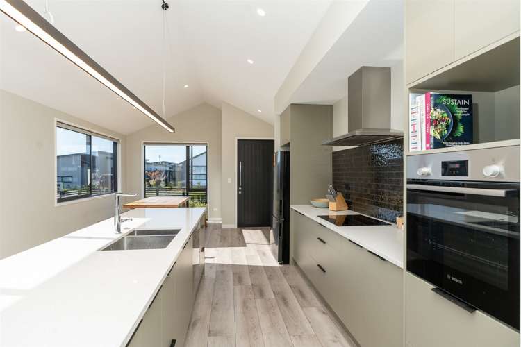 19 Trewern Avenue Chartwell_6