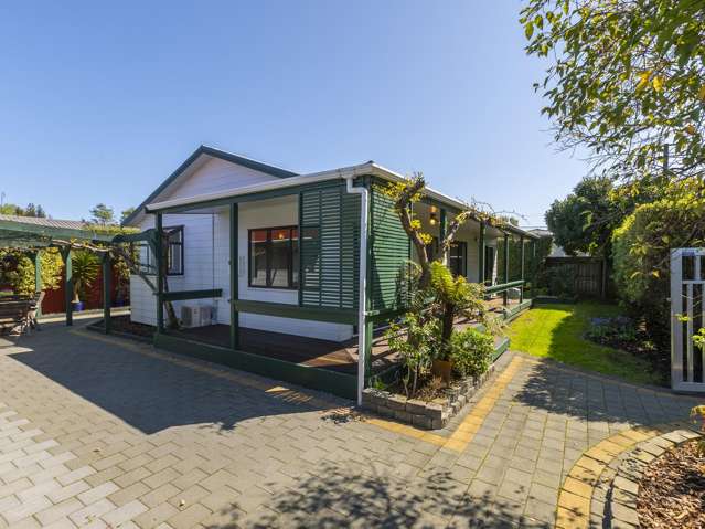 2 Wedgewood Grove Raumati Beach_1