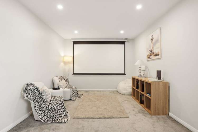 680 Mount Albert Road Royal Oak_11