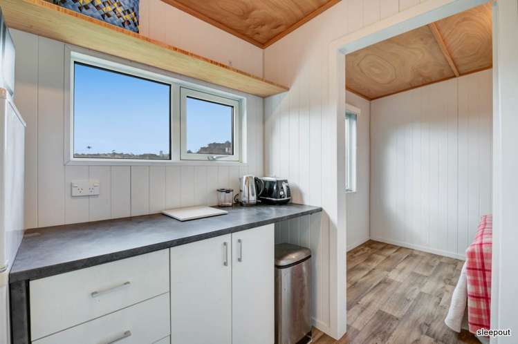 10 Rimu Road Stanmore Bay_15