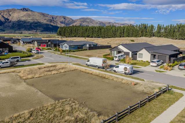 10 Pinn Street Lake Hawea_1