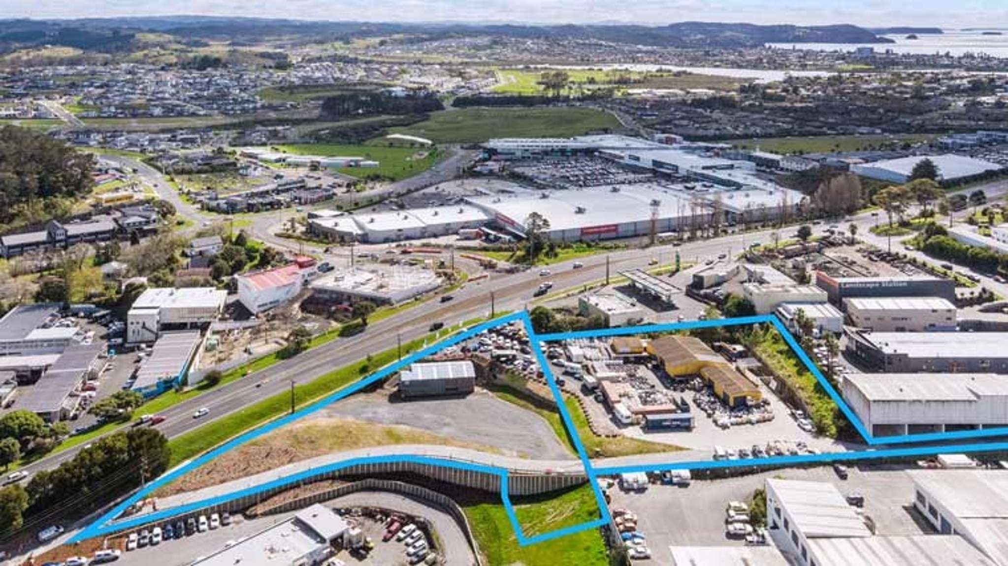 Silverdale redevelopment opportunity with huge highway exposure