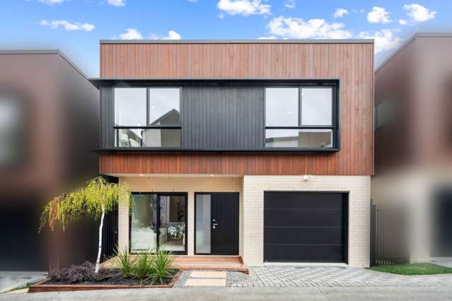 Brand-New Freehold Home – Quality & Location!