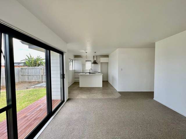 7 Opouatu Avenue Glenbrook_3
