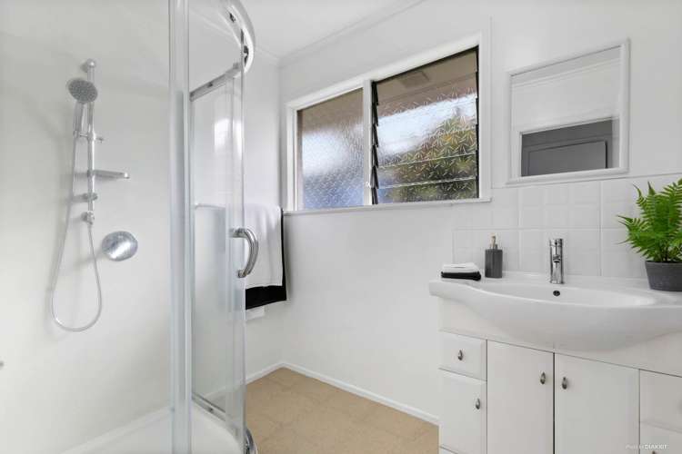 2/81 Raleigh Road Northcote_8