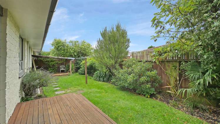 15a Sequoia Place Pukete_13