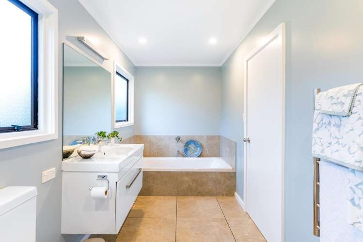 48 Spyglass Lane Whitby_17