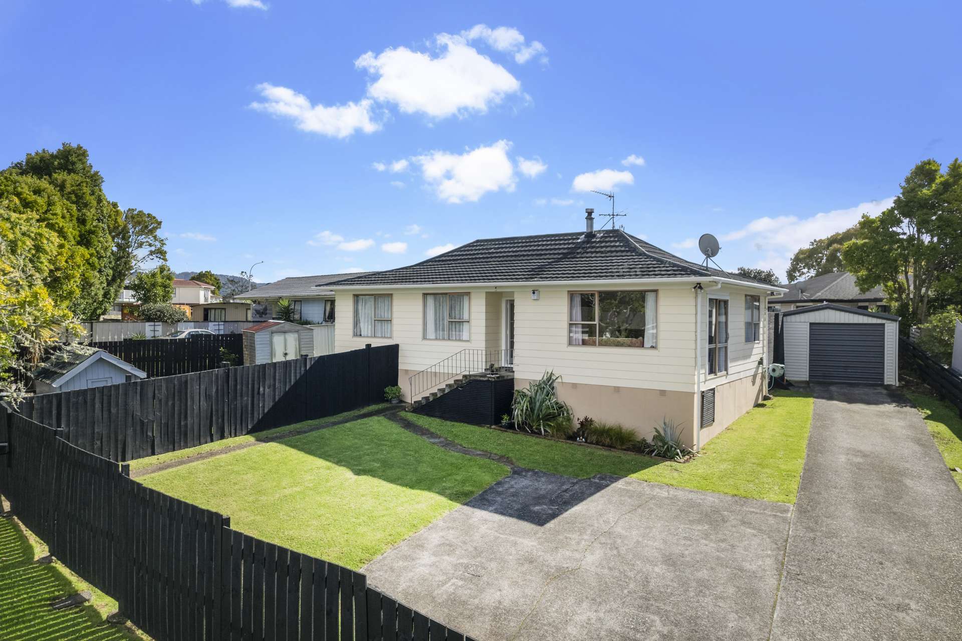 79 Solar Road Glen Eden_0