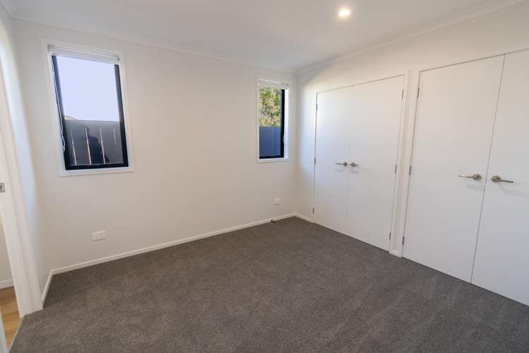2/8 London Lane 11373_7
