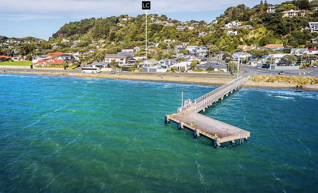 Coastal Charm - Your Seatoun Sanctuary!