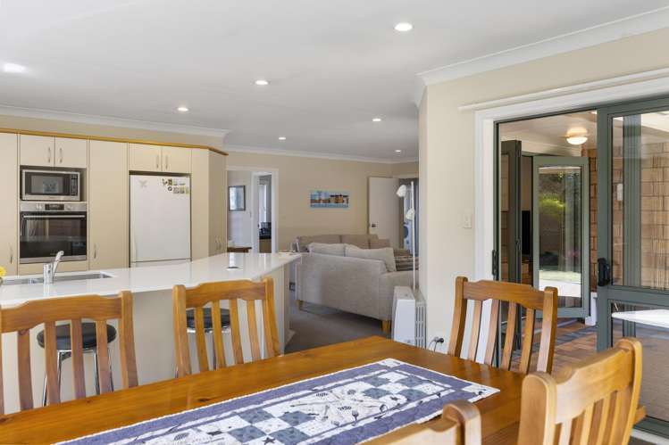 8 Belvedere Grove Rangatira Park_8