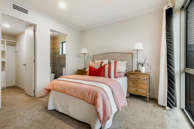 58 Colonial Drive Silverdale_21